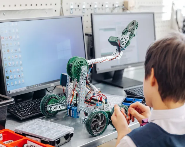 Ученики «Точки будущего» участвовали в финале XXI Российской робототехнической олимпиады