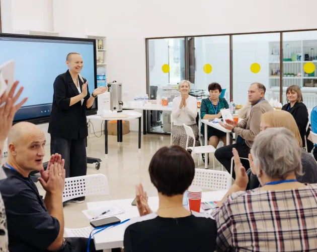 Психологи «Точки будущего» провели круглый стол для приемных родителей Иркутской области