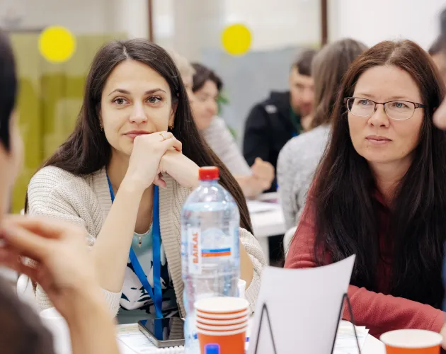 Психологи «Точки будущего» провели круглый стол для приемных родителей Иркутской области