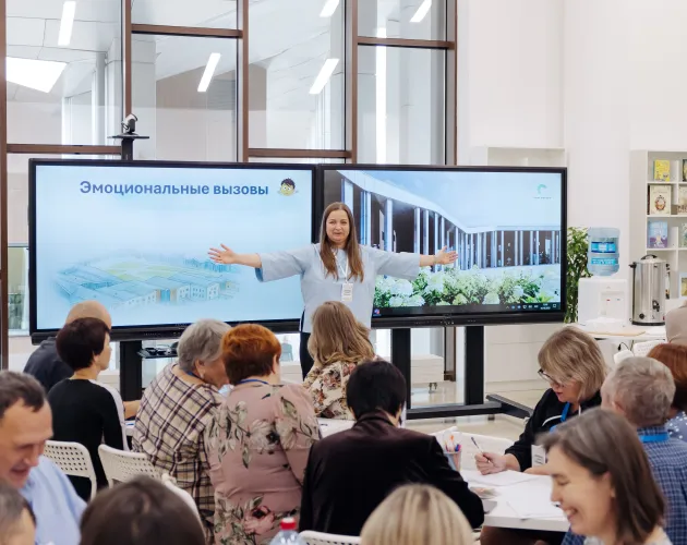 Психологи «Точки будущего» провели круглый стол для приемных родителей Иркутской области