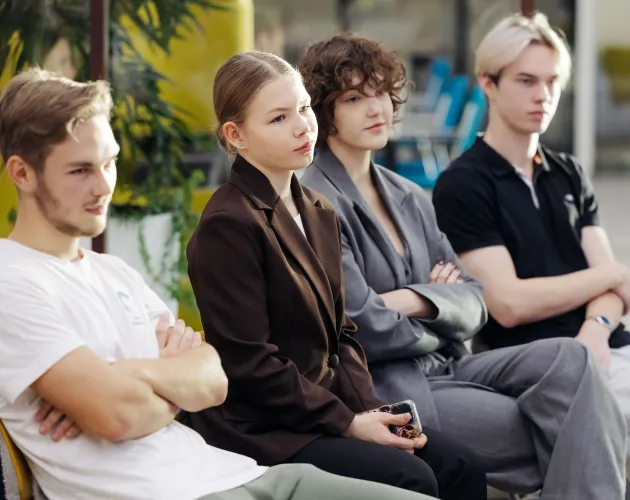 Ученики «Точки будущего» провели встречу с выпускниками школы