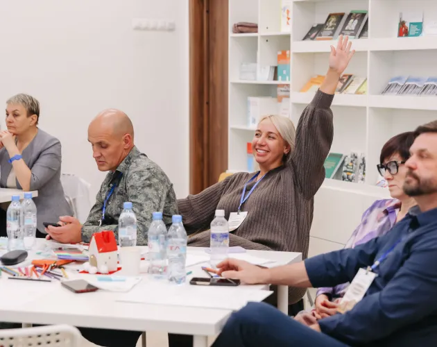 Психологи «Точки будущего» провели круглый стол для приёмных семей региона