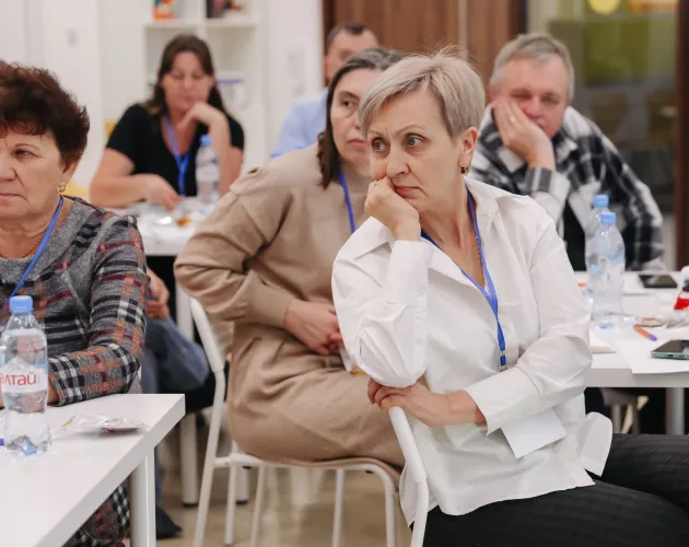 Психологи «Точки будущего» провели круглый стол для приёмных семей региона