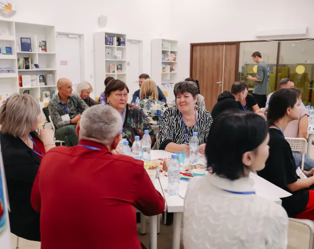 Психологи «Точки будущего» провели круглый стол для приёмных семей региона