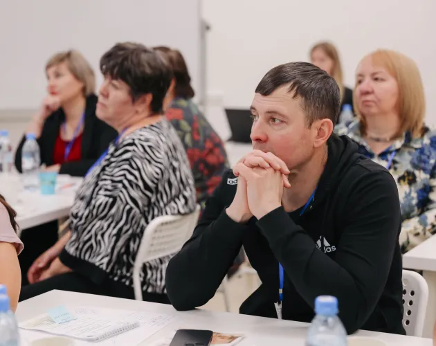 Психологи «Точки будущего» провели круглый стол для приёмных семей региона