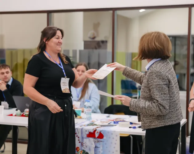 Психологи «Точки будущего» провели круглый стол для приёмных семей региона