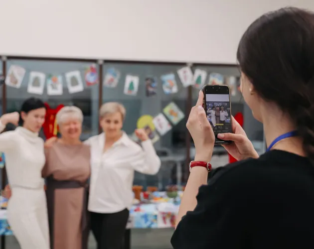 Психологи «Точки будущего» провели круглый стол для приёмных семей региона