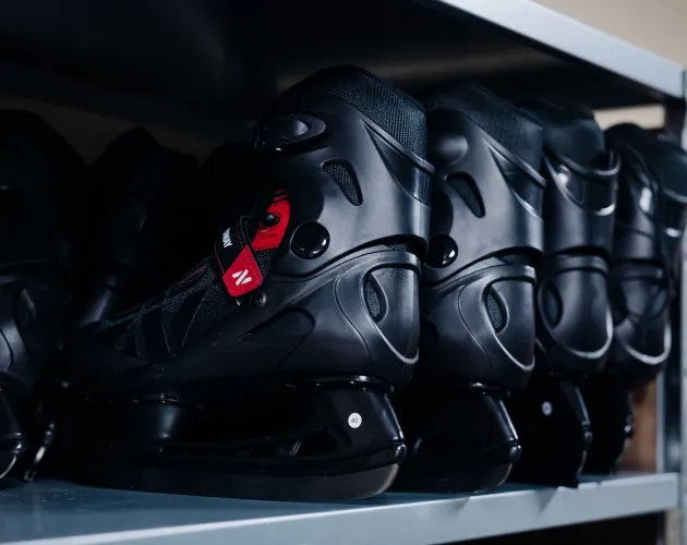 В «Точке будущего» торжественно открыли зимний каток