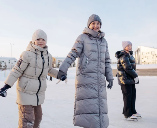 В «Точке будущего» торжественно открыли зимний каток