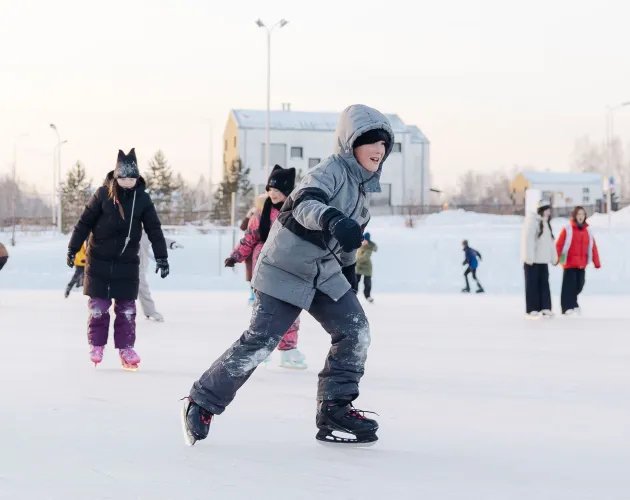 В «Точке будущего» торжественно открыли зимний каток