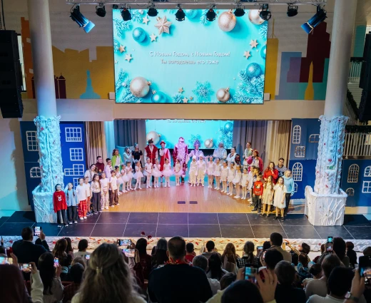 На Новогоднем спектакле в «Точке будущего» рассказали историю о праздничном чуде