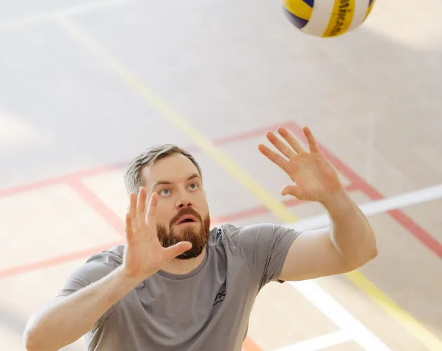 В Образовательном комплексе «Точка будущего» состоялся VI Открытый турнир по волейболу среди взрослых команд