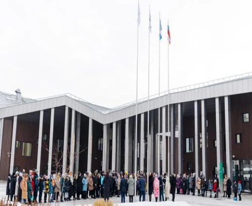 Флаги торжественно подняли в «Точке будущего»