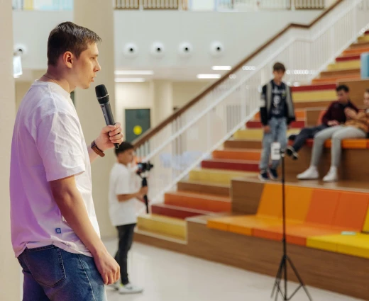 Амбассадор экосистемы VK при поддержке «Точки будущего» рассказал детям о работе в сфере IT