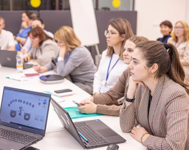 Двенадцать студентов педагогического института ИГУ прошли практику в «Точке будущего» в 2022/2023 учебном году