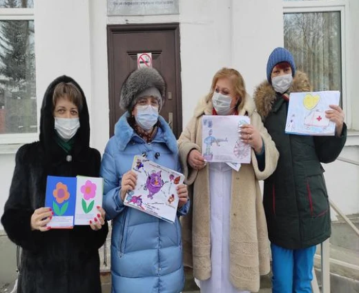 «Точка будущего» передала подарки врачам из горбольницы № 6 Иркутска, которая отмечает 65-летие