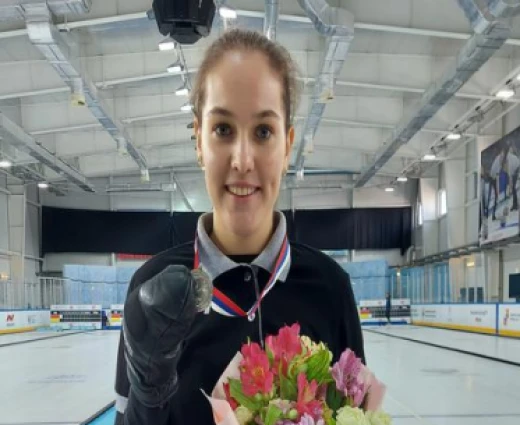 Галина Якобчук в составе иркутской команды заняла 2-е место на первенстве России по кёрлингу