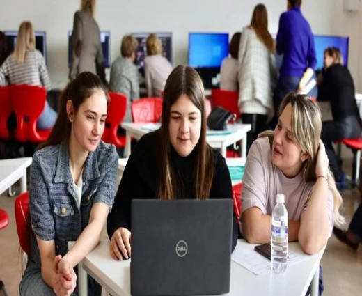 Сорок мастер-классов провели педагоги «Точки будущего» для коллег из Иркутской области и Якутии