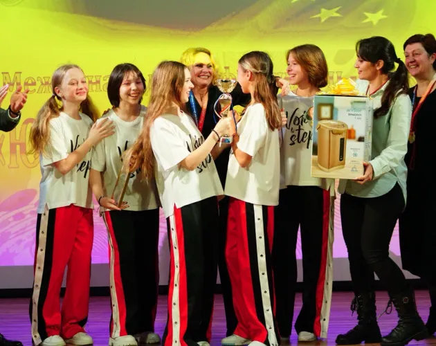 Ансамбль «Voice&Step» из «Точки будущего» получил гран-при XVI Международного конкурса «Юные дарования России»