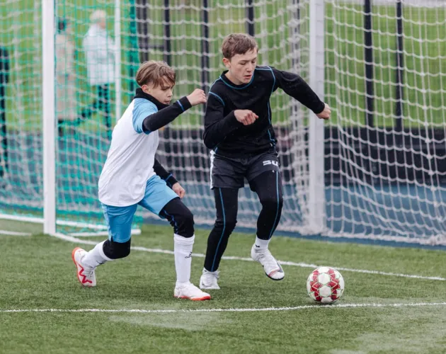 Соревнования по мини-футболу среди школьников Октябрьского округа Иркутска провели в «Точке будущего»